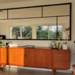 loft industriel et son miroir